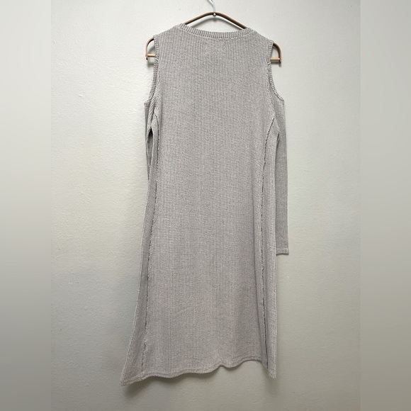 Sol Angeles Apres Cold Shoulder Dress, Grey Sz S - Picture 5 of 7